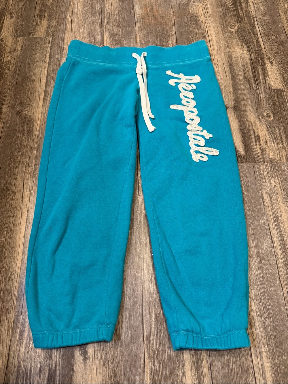 Aeropostale Y2K Vintage Cropped Capri Logo Sweatpants in Blue Preppy 2000’s